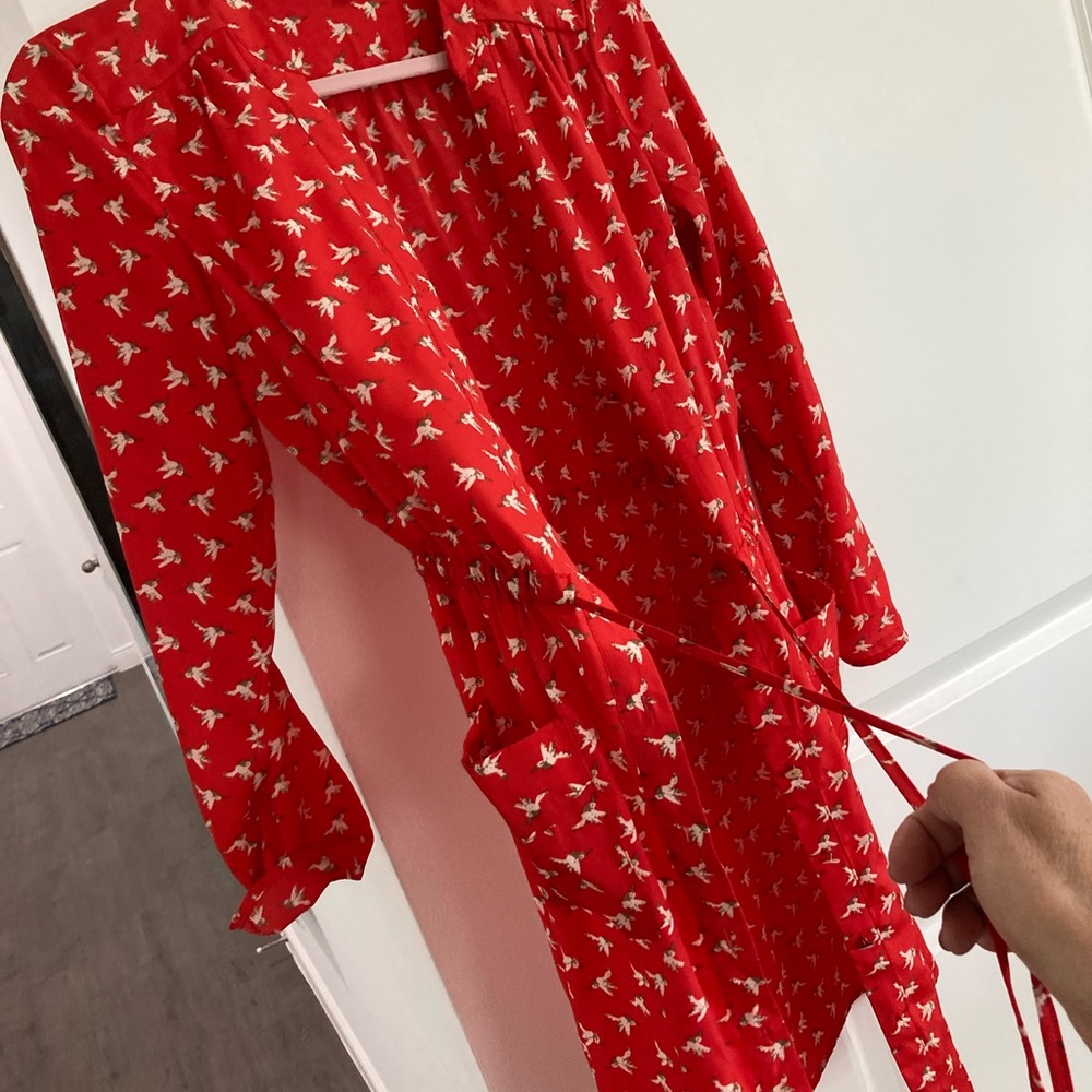 A pretty dress red with grey birds knee high